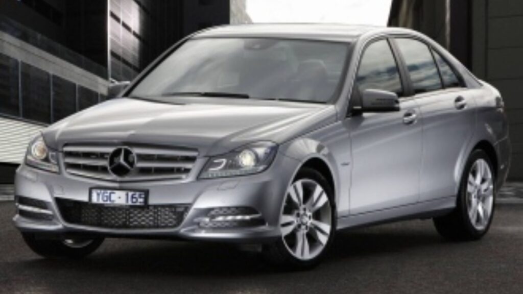 Mercedes-Benz C-200 2013