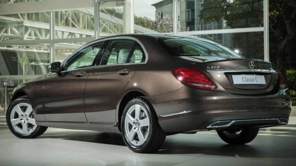 Mercedes-Benz C-200 2015