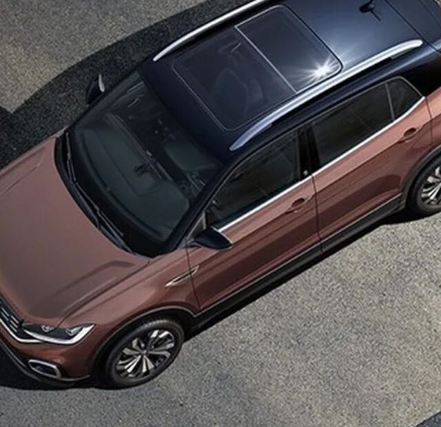 Carro com teto solar