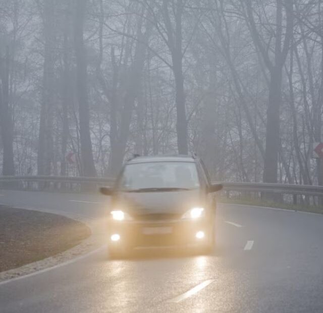Qual a diferença entre farol de neblina e farol de milha