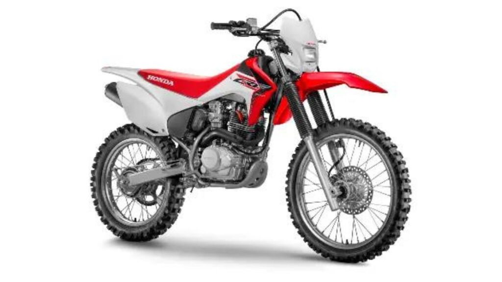 Honda CRF 150F 2015 vermelho na diagonal.