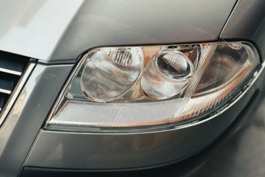 Farol de carro desligado.