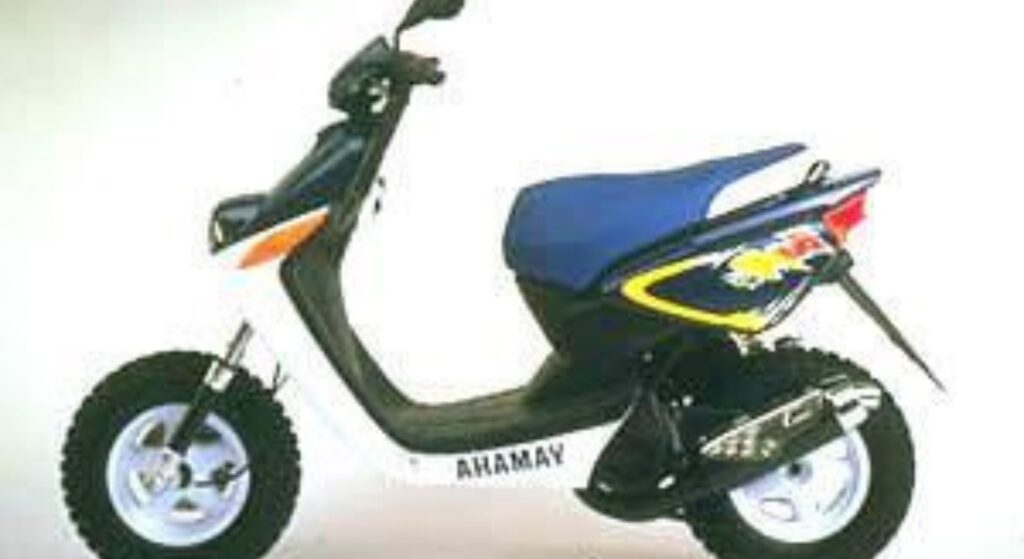 Yamaha BW'S 50 1997 preta de lado.
