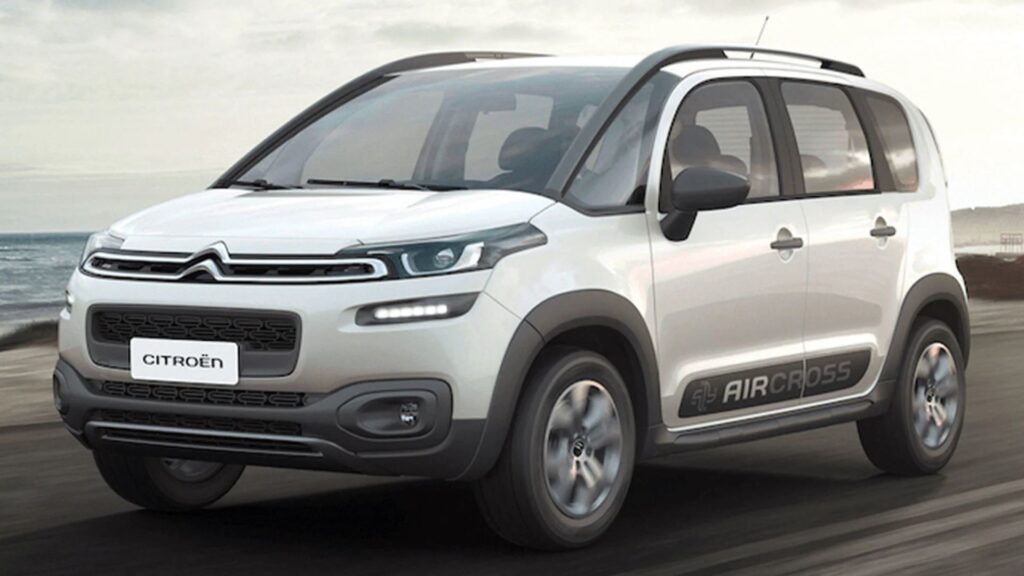 Citroën Aircross 2019 prata na estrada.