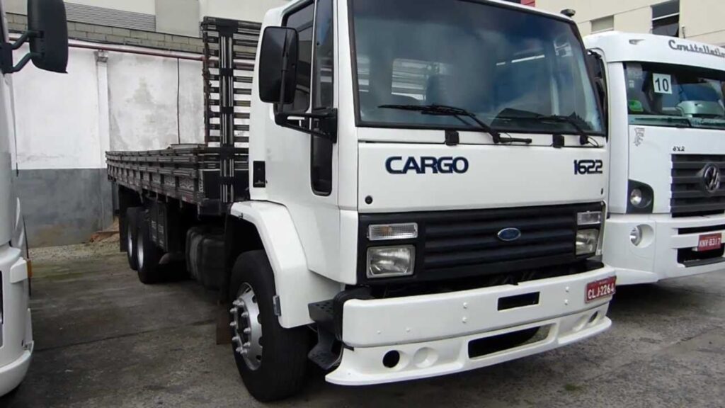 FORD CARGO 1622 1994 branco.