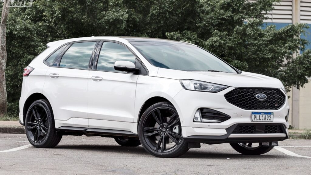 Ford EDGE 2019 branca na diagonal.