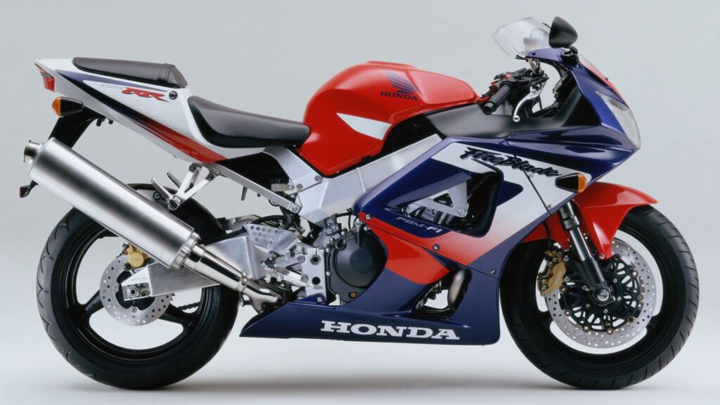 HONDA CBR 900 RR FIRE BLADE 2000 branco no fundo branco.