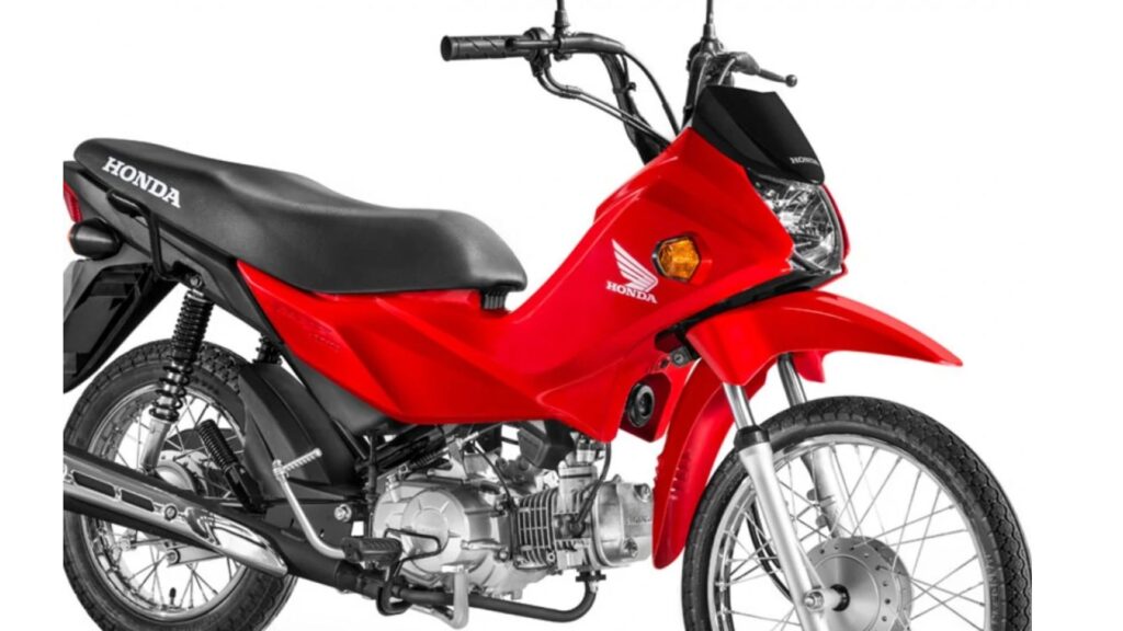 HONDA POP 110i 2016 vermelho na diagonal em um fundo branco.