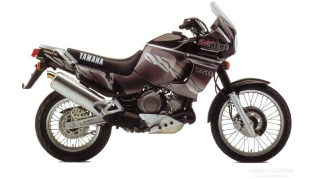 Yamaha XTZ 750 S TENERE 1995 no fundo branco.