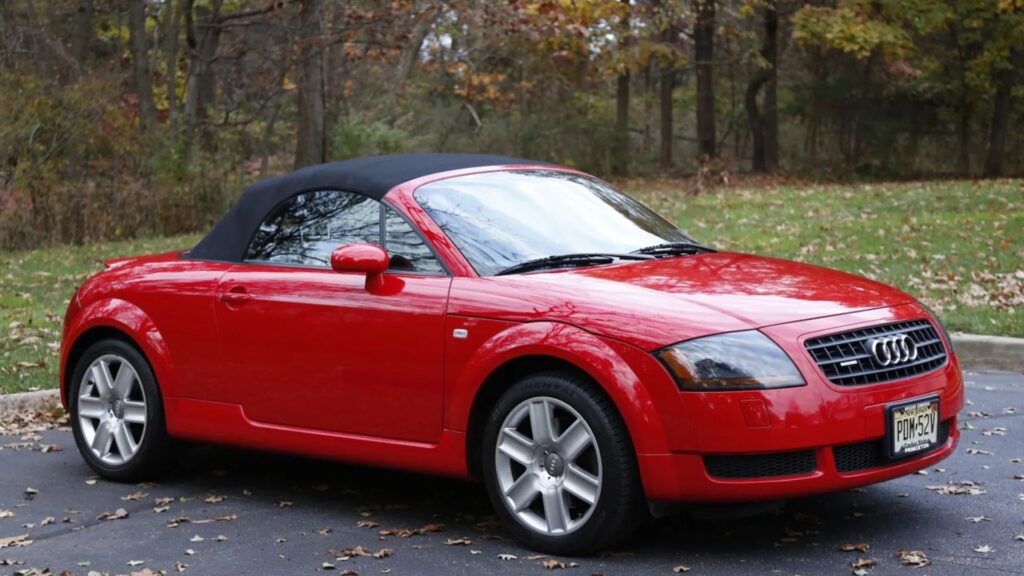 Audi TT 2003 conversível.