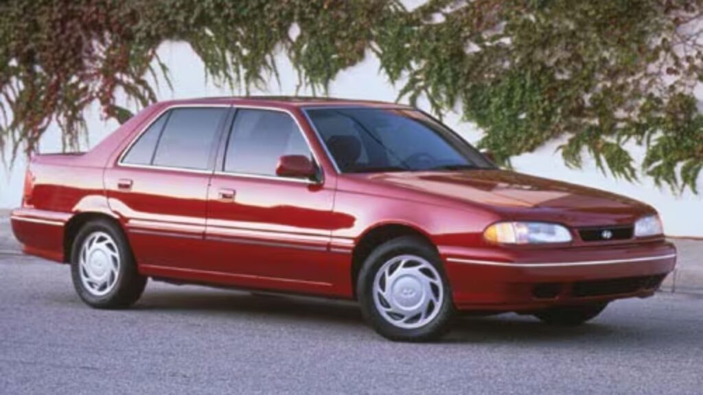 Hyundai Sonata 1993 vermelho.