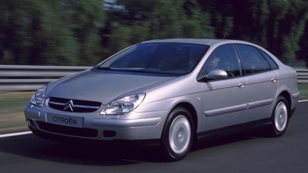 Citroën C5 2001 prata.
