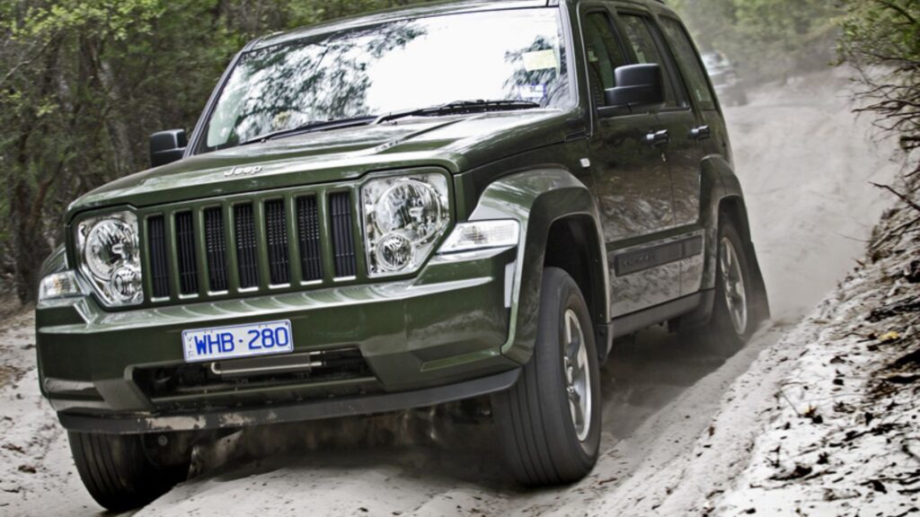 Jeep Cherokee 2009 verde musgo.