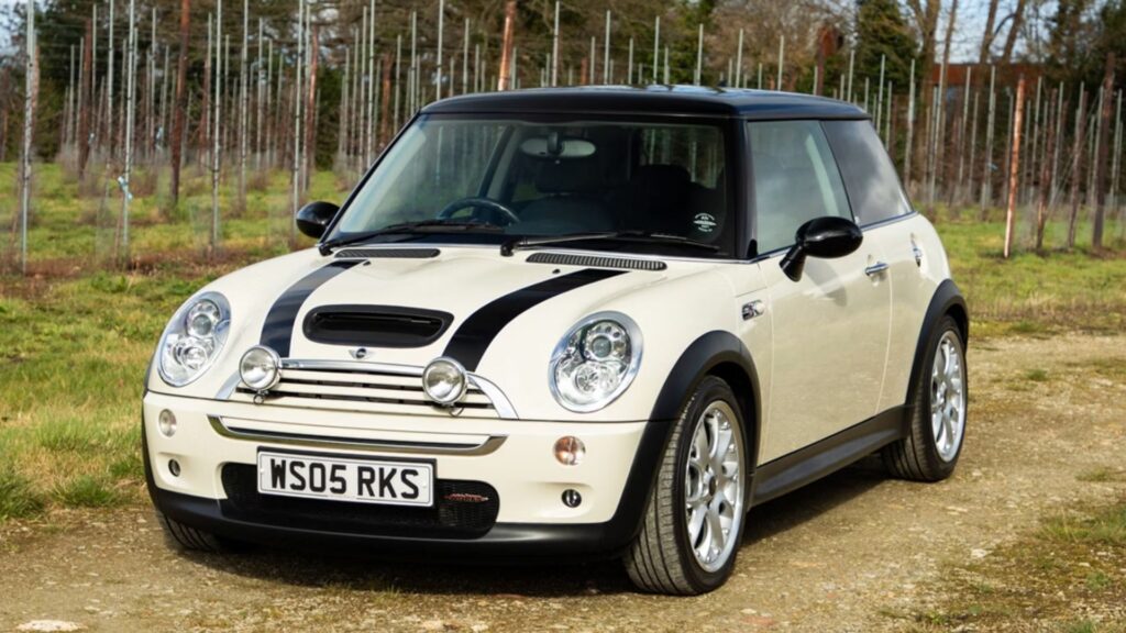 MINI COOPER 2005.